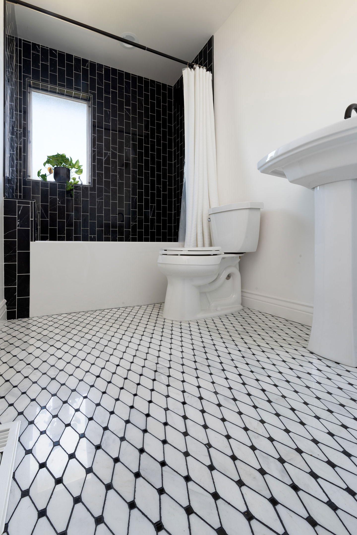 Home Quality Remodeling Inc. | Kitchen Remodeling, Bathroom Remodeling and Outdoor Living