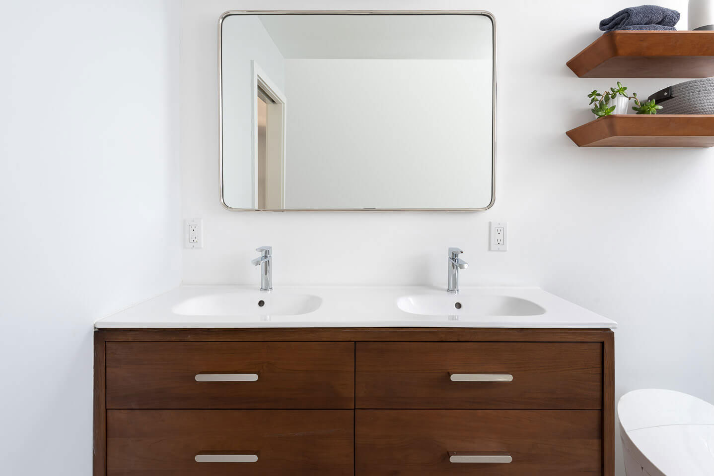 Home Quality Remodeling Inc. | Outdoor Living, GC   Home Remodeling and Bathroom Remodeling
