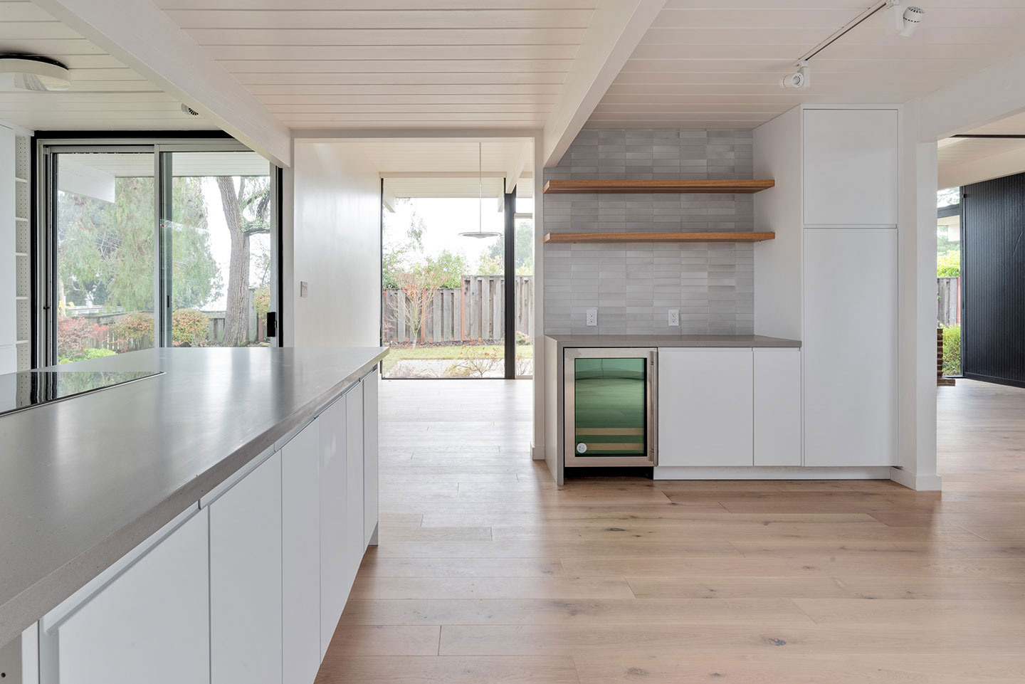 Home Quality Remodeling Inc. | Outdoor Living, GC   Home Remodeling and Room Additions