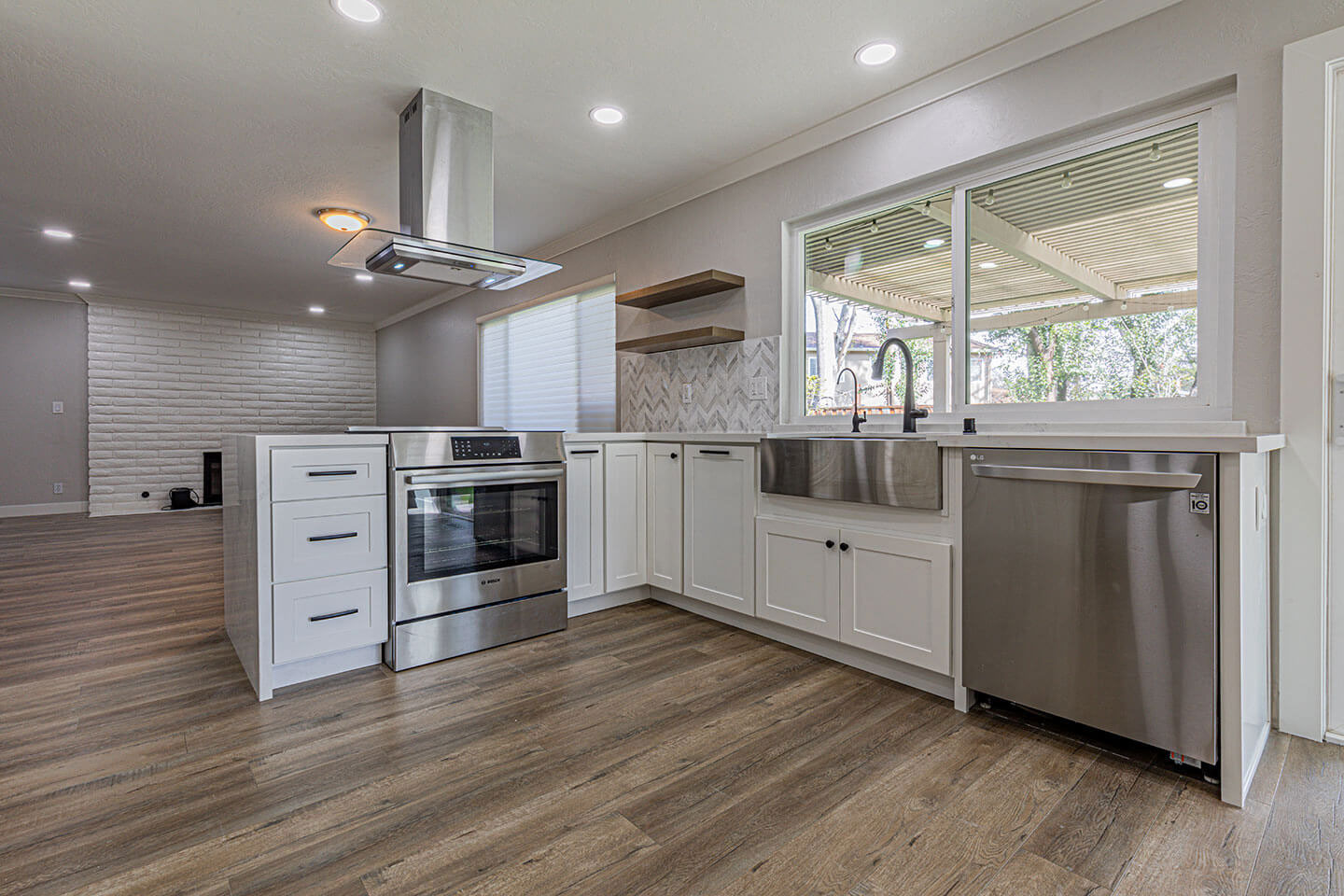 Home Quality Remodeling Inc. | Kitchen Remodeling, GC   Home Remodeling and Outdoor Living