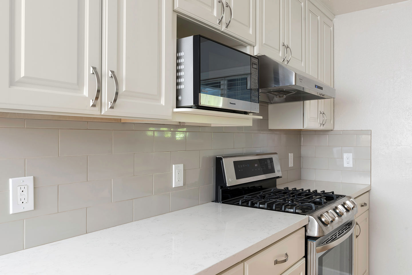 Home Quality Remodeling Inc. | Kitchen Remodeling, Bathroom Remodeling and Outdoor Living
