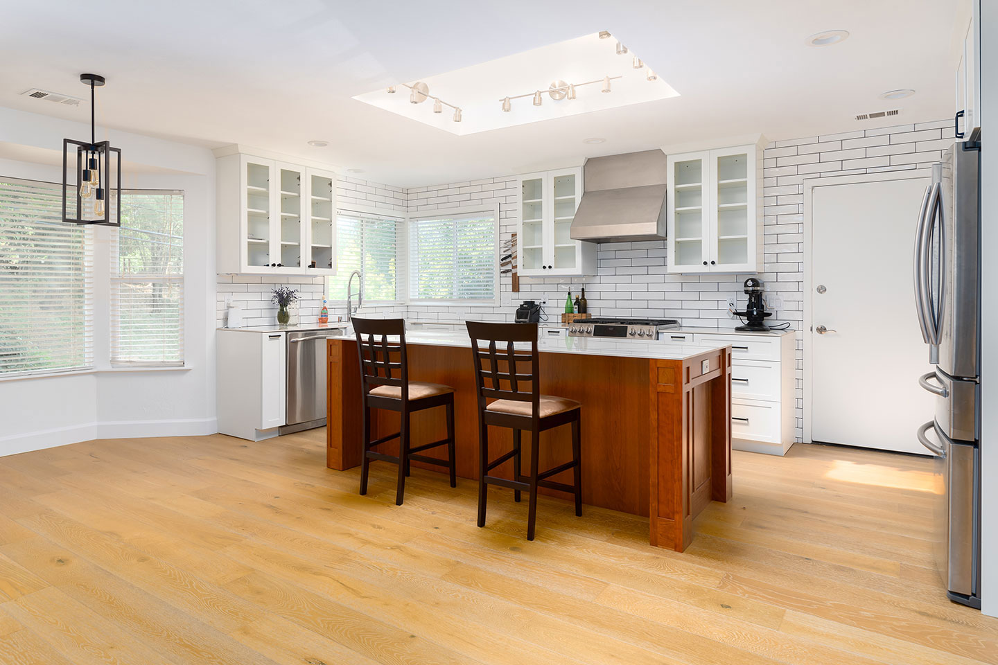Home Quality Remodeling Inc. | Outdoor Living, GC   Home Remodeling and Bathroom Remodeling