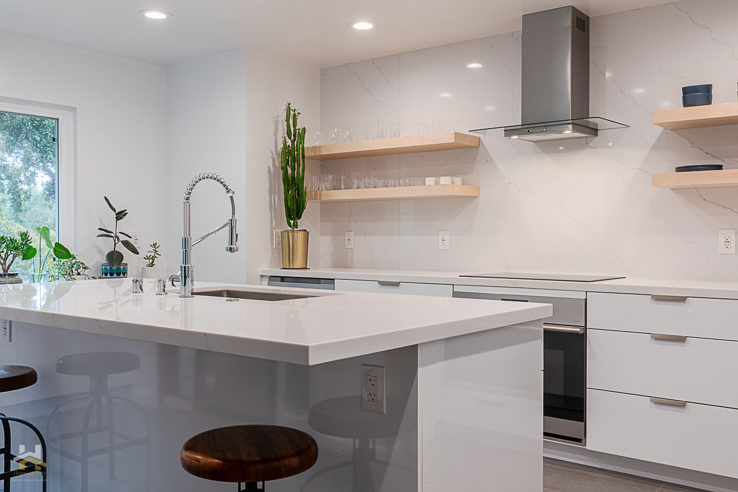 Home Quality Remodeling Inc. | Outdoor Living, GC   Home Remodeling and Bathroom Remodeling